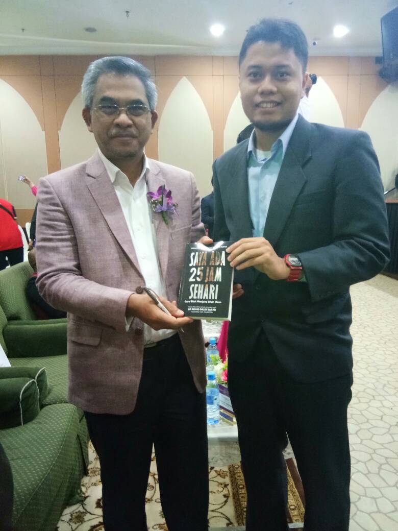 Saya & Dr Mohd Daud Bakar